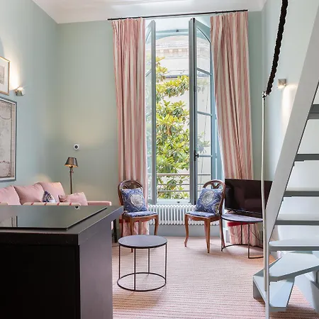 Pick A Flat's In Saint-germain Des Pres - Rue Paul Louis Courier * Paris