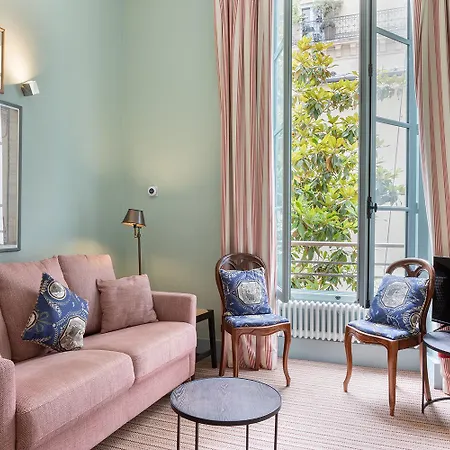 Pick A Flat's In Saint-germain Des Pres - Rue Paul Louis Courier Paris